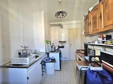 Appartement T3 de 73 m2, cave, balcon, vue mer à BASTIA (HAUTE CORSE)
