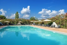 A vendre maison de vacances traversante de 31m2, dans une résidence en bord de mer avec piscines, activités et restaurant à Castellare di Casinca (HAUTE CORSE)
