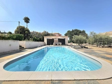 Ensemble immobilier de 368 m2 divisé en 3 habitations, piscine, terrain 1683 m2 à VESCOVATO (Haute Corse)
