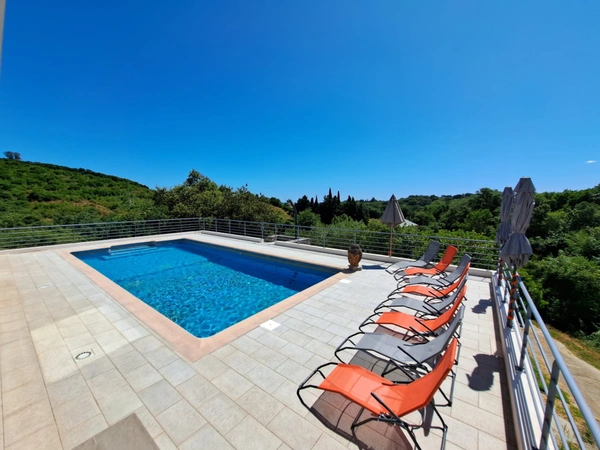 Maison de plain pied 170 m2, 5 chambres, piscine, garage, sans vis-à-vis,  terrain 5540 m2 à SAN NICOLAO, Moriani (HAUTE CORSE)