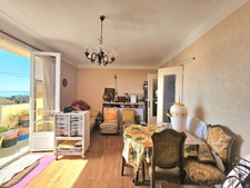 Appartement T3 de 73 m2, cave, balcon, vue mer à BASTIA (HAUTE CORSE)