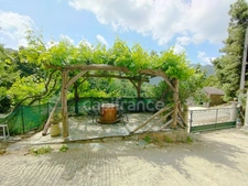 Maison de 156 m2 dont un T3 + piscine + garage avec vue montagne à SAN LORENZO