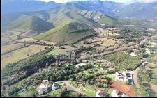 A vendre Terrain plat c0nstructible de 2362 m2 à PIETRACORBARA (Cap Corse) très proche de mer