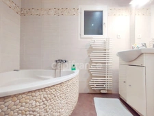 Maison de 156 m2 dont un T3 + piscine + garage avec vue montagne à SAN LORENZO