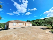 Maison de plain pied 170 m2, 5 chambres, piscine, garage, sans vis-à-vis,  terrain 5540 m2 à SAN NICOLAO, Moriani (HAUTE CORSE)