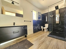 Ensemble immobilier de 368 m2 divisé en 3 habitations, piscine, terrain 1683 m2 à VESCOVATO (Haute Corse)