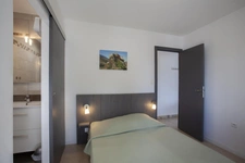 Maison de plain-pied de 144 m2 au total, 2 maisons indépendantes, jardins, terrasses, parking, sans vis-à-vis et proche des commerces à FOLELLI, Haute Corse (20)