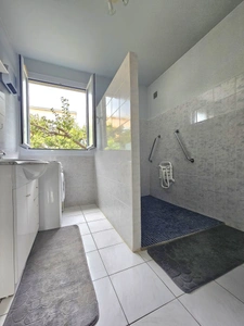 A vendre maison de 300 m2 divisées en 4 habitations, terrain 1395 m2, garage et terrain cOnstructible à MONTE (Haute Corse)