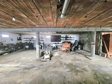 Maison 5 pièces, 4 chambres, grand garage de 100 m2, atelier, terrain de 4186 m2 c0nstructible à FRANCARDO (20236)