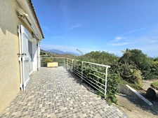 Belle maison 5 pièces, 4 chambres, piscine, garage, vue mer, terrain 967 m2 à BIGUGLIA (20620)
