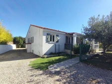 Maison de plain-pied de 144 m2 au total, 2 maisons indépendantes, jardins, terrasses, parking, sans vis-à-vis et proche des commerces à FOLELLI, Haute Corse (20)