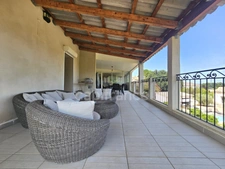 Ensemble immobilier de 368 m2 divisé en 3 habitations, piscine, terrain 1683 m2 à VESCOVATO (Haute Corse)