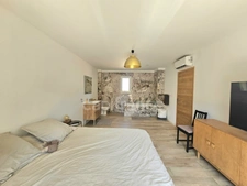 Ensemble immobilier de 368 m2 divisé en 3 habitations, piscine, terrain 1683 m2 à VESCOVATO (Haute Corse)