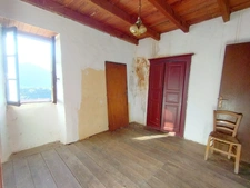 Deux maisons de village en pierre, 150 m2 à rénover avec jardin et caves aménageables à SAN LORENZO, HAUTE CORSE (20)