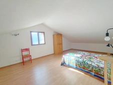Belle maison en pierre rénovée, 4 chambres dont une chambre indépendante, très calme, jardin, vue montagne à BISINCHI (Haute Corse)