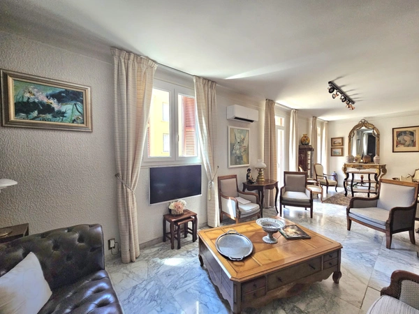 Bel appartement lumineux T5 de 134 m2, 4 chambres, 2 salles d'eau au centre de BASTIA (20200)