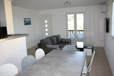 Maison de plain-pied de 144 m2 au total, 2 maisons indépendantes, jardins, terrasses, parking, sans vis-à-vis et proche des commerces à FOLELLI, Haute Corse (20)