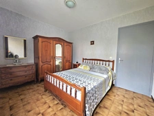 A vendre maison de 300 m2 divisées en 4 habitations, terrain 1395 m2, garage et terrain cOnstructible à MONTE (Haute Corse)