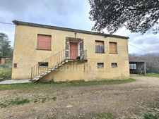 Maison 5 pièces, 4 chambres, grand garage de 100 m2, atelier, terrain de 4186 m2 c0nstructible à FRANCARDO (20236)
