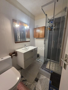 Appartement T2 dans résidence avec piscine et pieds dans l'eau