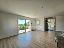 Belle maison 5 pièces, 4 chambres, piscine, garage, vue mer, terrain 967 m2 à BIGUGLIA (20620)