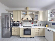 A vendre maison de 300 m2 divisées en 4 habitations, terrain 1395 m2, garage et terrain cOnstructible à MONTE (Haute Corse)