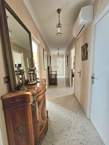Bel appartement lumineux T5 de 134 m2, 4 chambres, 2 salles d'eau au centre de BASTIA (20200)