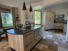 MARCIAC(32) proche: AUTHENTIQUE MOULIN SEIGNEURIAL d'EXCEPTION  des XIV-XVIIIs, caché, avec son bief baignable, 1.5 HECTARE, élégante rénovation, meublé, tennis, RARE