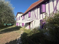 PLAISANCE (32) centre, élegante MAISON DE MAITRE XVIIIs, sans travaux, 190m2 sur 800m2 de jardin clos et paysagé, belle dépendance, chauffage central , 4chambres dont 1 au rez-de-chaussée, salon 44m2