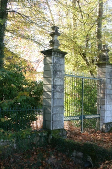 Dpt (32) NOGARO nearby, ELEGANT NOTABLES' HOUSE, economical, from the 19th century, 600M2, centuries-old park, U-shaped outbuildings, 11 ha, no work required, 
