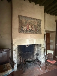 MARCIAC (32): Former seigniory, beautiful 14th-century castle on +3hectares, hidden at the end of the road, no neighbors, in the countryside, 500m2 of living space, heated swimming pool, discover the 