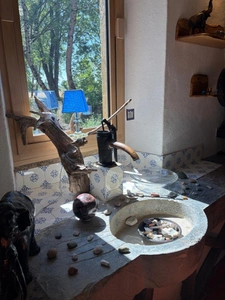 MARCIAC(32) proche: AUTHENTIQUE MOULIN SEIGNEURIAL d'EXCEPTION  des XIV-XVIIIs, caché, avec son bief baignable, 1.5 HECTARE, élégante rénovation, meublé, tennis, RARE
