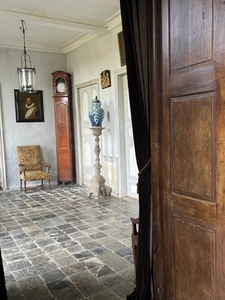 Elegant 18th-century château, requiring no work, on 1 hectare enclosed by walls, landscaped garden, chapel, orangery, outbuildings, ideal for family or events, near Pau, Lourdes, Marciac, Tarbes...