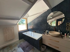 MARCIAC(32) proche: AUTHENTIQUE MOULIN SEIGNEURIAL d'EXCEPTION  des XIV-XVIIIs, caché, avec son bief baignable, 1.5 HECTARE, élégante rénovation, meublé, tennis, RARE