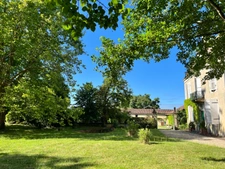 Dpt (32) NOGARO nearby, ELEGANT NOTABLES' HOUSE, economical, from the 19th century, 600M2, centuries-old park, U-shaped outbuildings, 11 ha, no work required, 