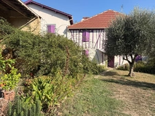 PLAISANCE (32) centre, élegante MAISON DE MAITRE XVIIIs, sans travaux, 190m2 sur 800m2 de jardin clos et paysagé, belle dépendance, chauffage central , 4chambres dont 1 au rez-de-chaussée, salon 44m2