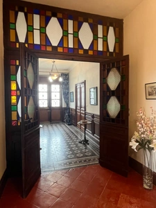 PLAISANCE DU GERS (32), ELEGANTE et HISTORIQUE MAISON BOURGEOISE, dépendances, garage, 3200m² clos et paysagé.