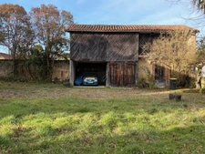 PLAISANCE DU GERS(32): MAISON BOURGEOISE avec garages et dependances , dans son jus, 190m2 sur terrain paysagé 5.000m2, au calme, 