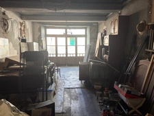  AIGNAN (32): BEL ENSEMBLE IMMOBILIER de caractere  A RENOVER 300m2 + local AVEC vitrine, jardin clos 360M2 , ideal investisseur, brocante, artiste, familles
