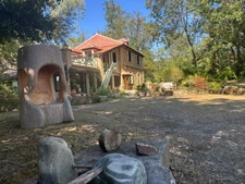 MARCIAC(32) proche: AUTHENTIQUE MOULIN SEIGNEURIAL d'EXCEPTION  des XIV-XVIIIs, caché, avec son bief baignable, 1.5 HECTARE, élégante rénovation, meublé, tennis, RARE