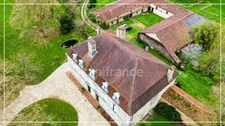 Dpt (32) NOGARO nearby, ELEGANT NOTABLES' HOUSE, economical, from the 19th century, 600M2, centuries-old park, U-shaped outbuildings, 11 ha, no work required, 