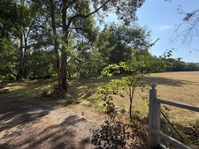 MARCIAC(32) proche: AUTHENTIQUE MOULIN SEIGNEURIAL d'EXCEPTION  des XIV-XVIIIs, caché, avec son bief baignable, 1.5 HECTARE, élégante rénovation, meublé, tennis, RARE