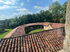MARCIAC (32): Beautiful castle overlooking 8 hectares, ideal for public reception, events, senior residence, community, shared housing