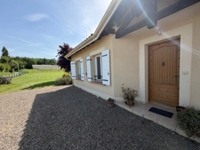 PLAISANCE (32): pleasant HOUSE from 2009, 3 bedrooms, large living room, VIEW, quiet, 2300m2 flat enclosed garden.