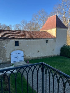 MARCIAC (32): Beautiful castle overlooking 8 hectares, ideal for public reception, events, senior residence, community, shared housing