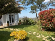 AIGNAN(32) : ELEGANTE MAISON TRADITIONNELLE  des années 80, SANS TRAVAUX, 150m2 habitables, bien située à AIGNAN, sur 2.000m2, les commerces A PIED !