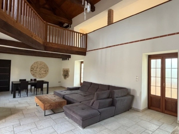 PLAISANCE du GERS proche (32), ELEGANTE MAISON DE VILLAGE de 307m2, en pierres avec JARDIN clos 150m2, SANS TRAVAUX