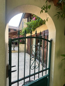  PLAISANCE (32): SANS TRAVAUX, MAISON XVIIIs restaurée avec élégance SUR 240M2 habitables, 6600m2 de jardin,géothermie,  puits, géothermie, grandes dependances environnement bucolique 