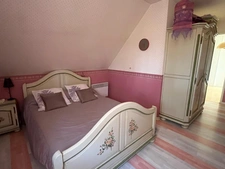 MARCIAC (32), MAISON DE CHARME de 1995, 130 m² habitables, 3200m2 terrain arboré, un peu cachée, vue, 4 chambres, grand sejour, SANS NUISANCE 