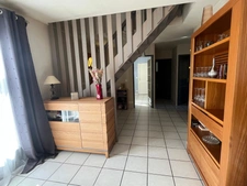 MARCIAC (32), MAISON DE CHARME de 1995, 130 m² habitables, 3200m2 terrain arboré, un peu cachée, vue, 4 chambres, grand sejour, SANS NUISANCE 